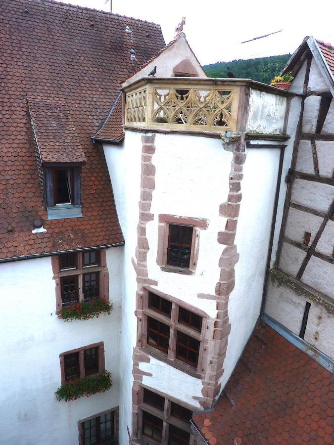 Adrihof A Riquewihr, Cour De L'abbaye D'autrey *