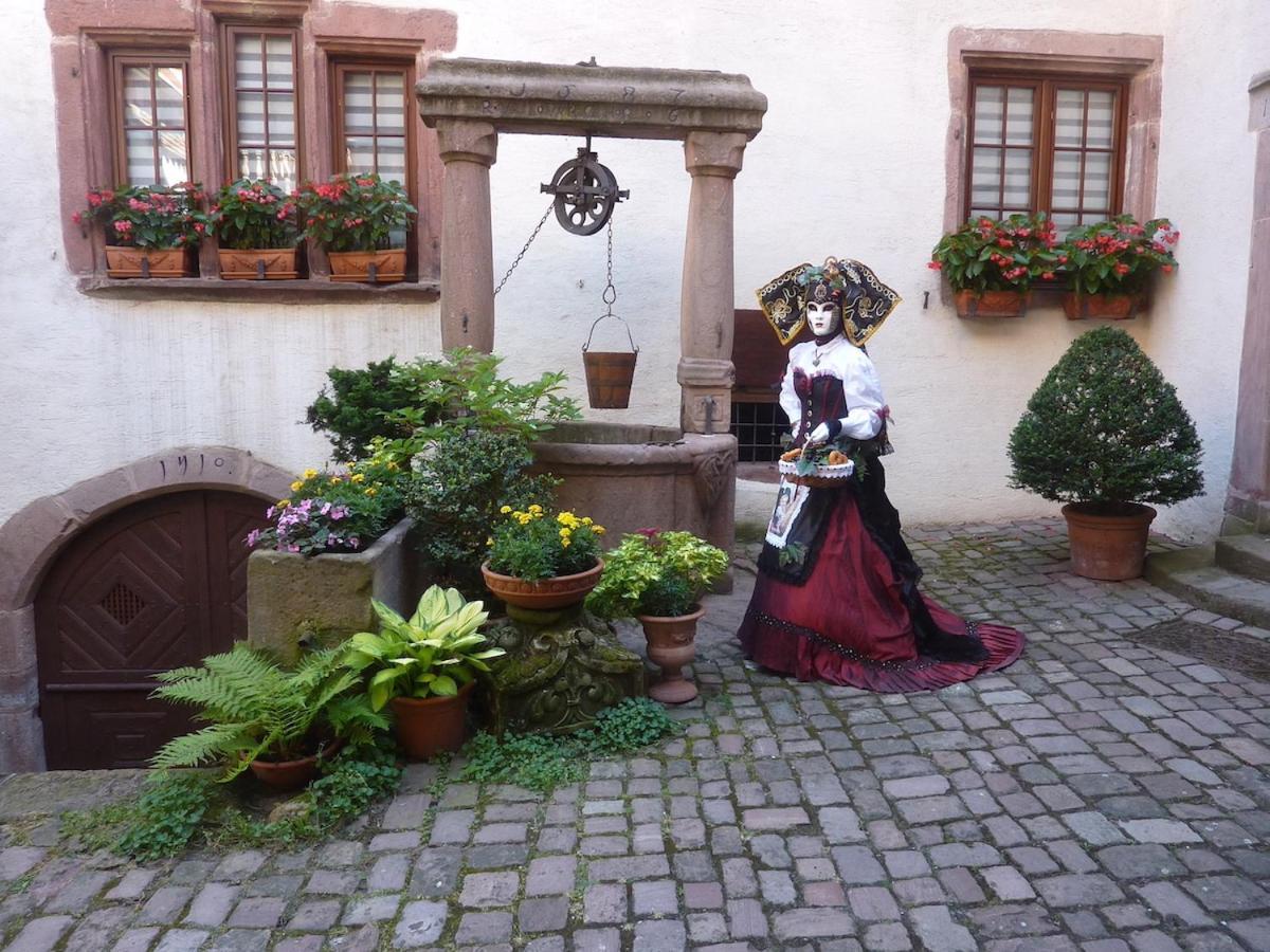 Bed & Breakfast Adrihof A Riquewihr, Cour De L'abbaye D'autrey *